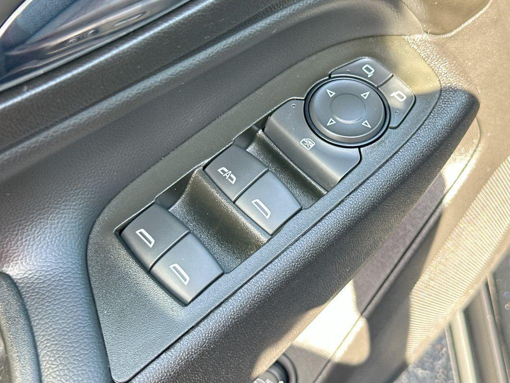 used 2024 Chevrolet Equinox car, priced at $20,900