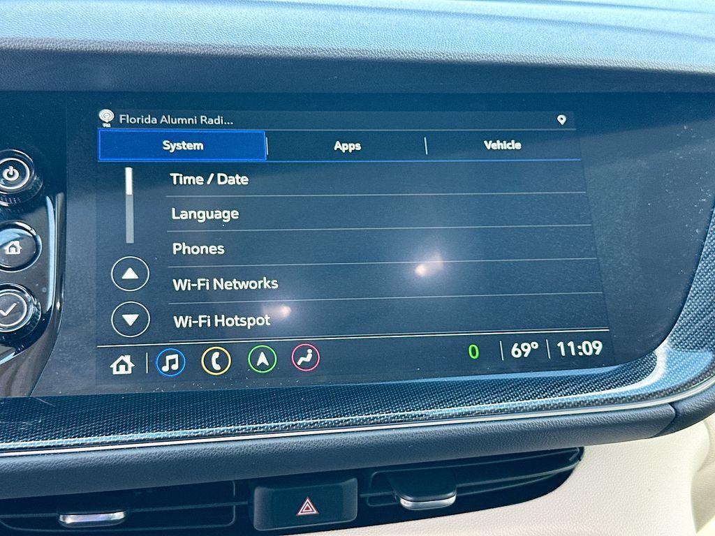 used 2022 Buick Envision car, priced at $21,400