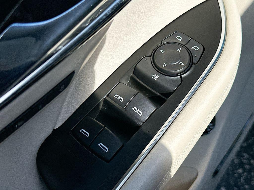 used 2022 Buick Envision car, priced at $21,400