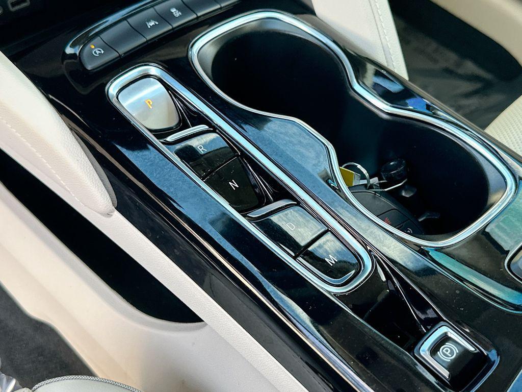 used 2022 Buick Envision car, priced at $21,400