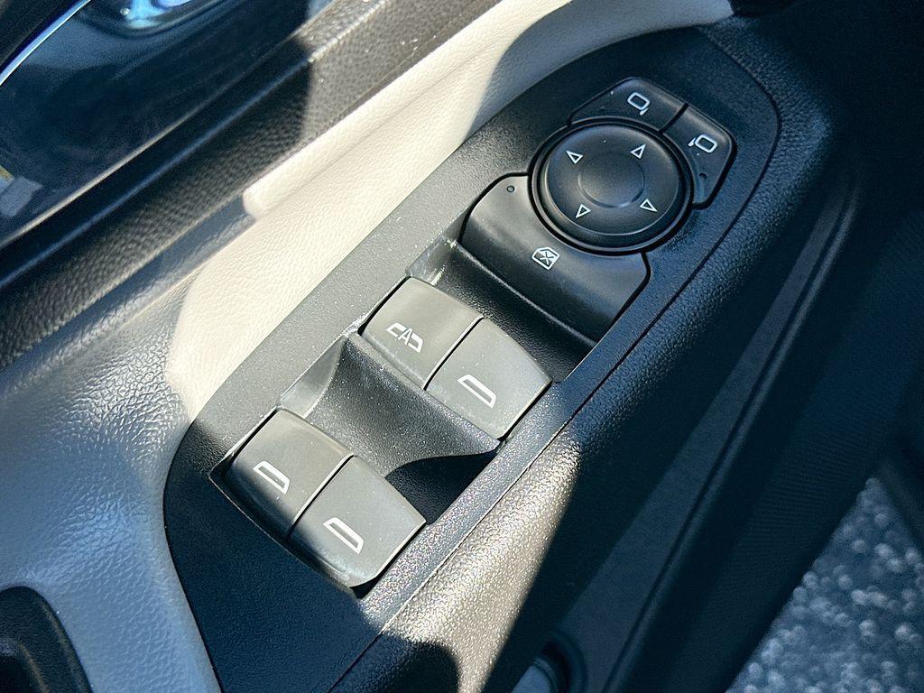 used 2018 Chevrolet Equinox car, priced at $10,600