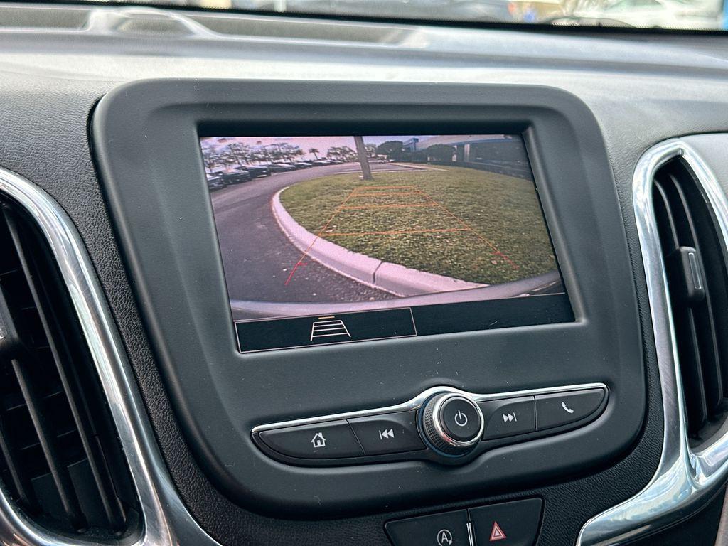 used 2023 Chevrolet Equinox car, priced at $19,356