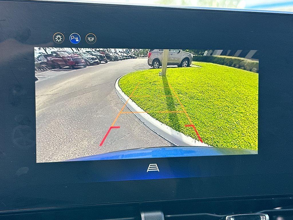 used 2025 Chevrolet Equinox car, priced at $27,250