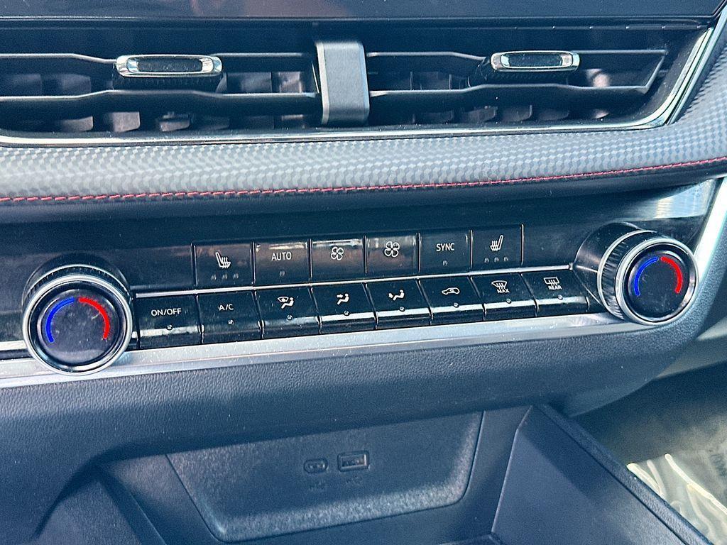 used 2025 Chevrolet Equinox car, priced at $27,250