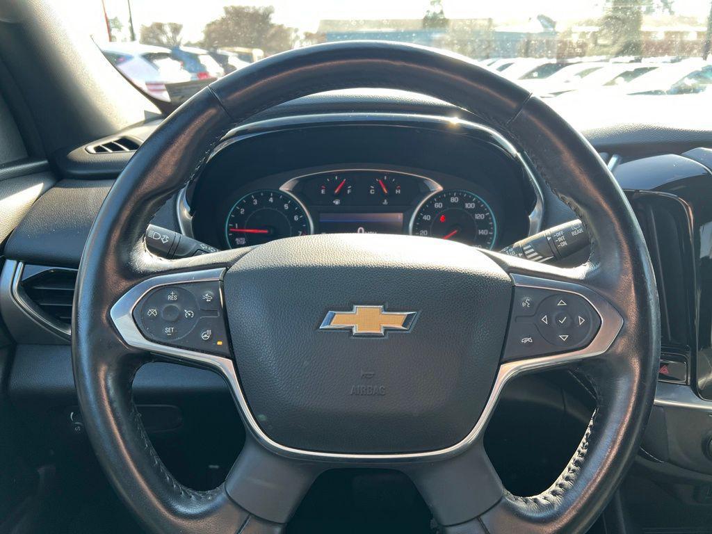 used 2022 Chevrolet Traverse car, priced at $24,995