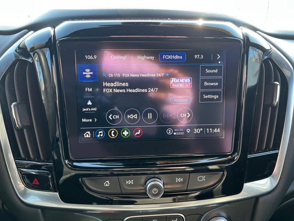 used 2022 Chevrolet Traverse car, priced at $24,995