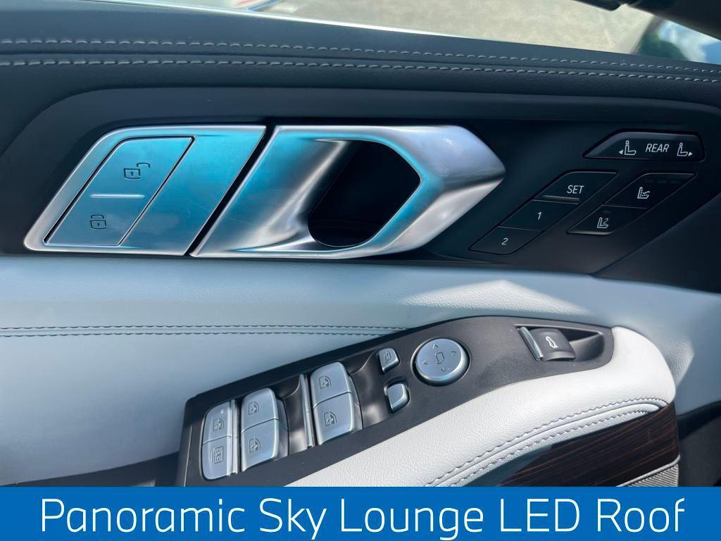 used 2026 BMW X7 car, priced at $95,759