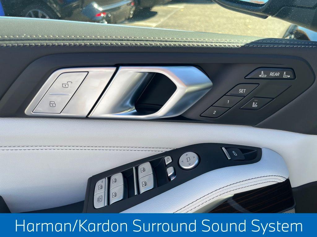 new 2026 BMW X7 car, priced at $95,275