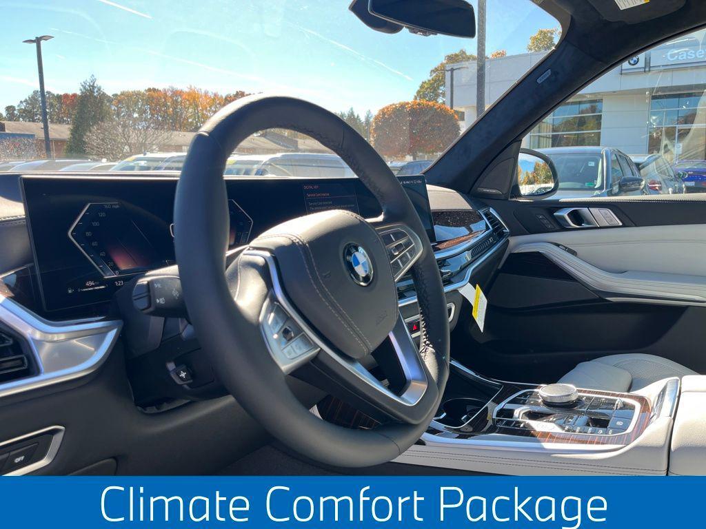 new 2026 BMW X7 car, priced at $95,275