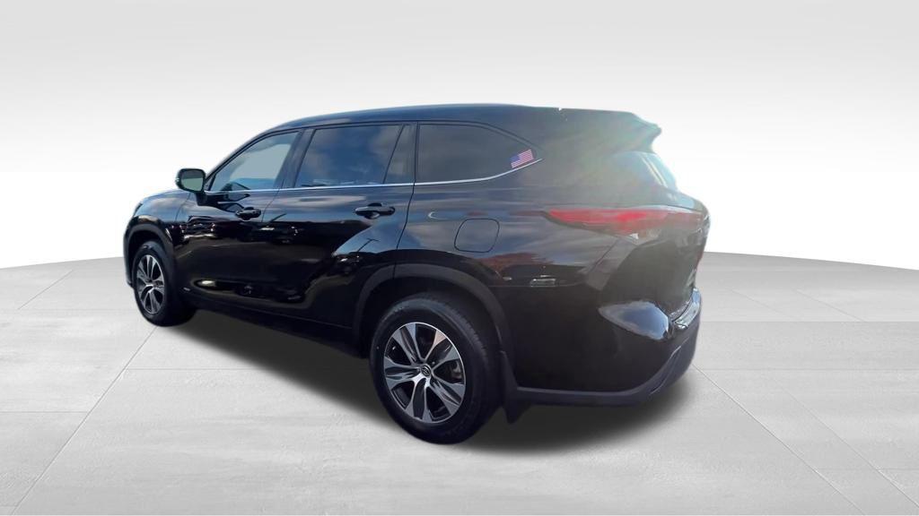 used 2022 Toyota Highlander Hybrid car, priced at $37,495