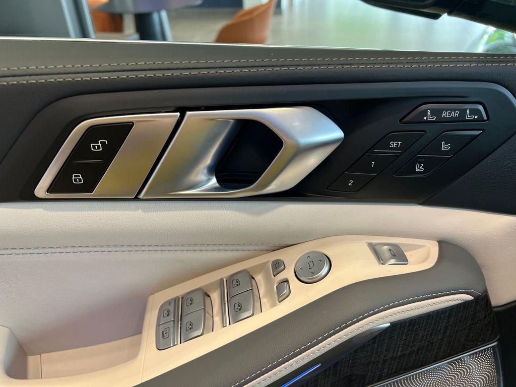 new 2026 BMW ALPINA XB7 car, priced at $164,199
