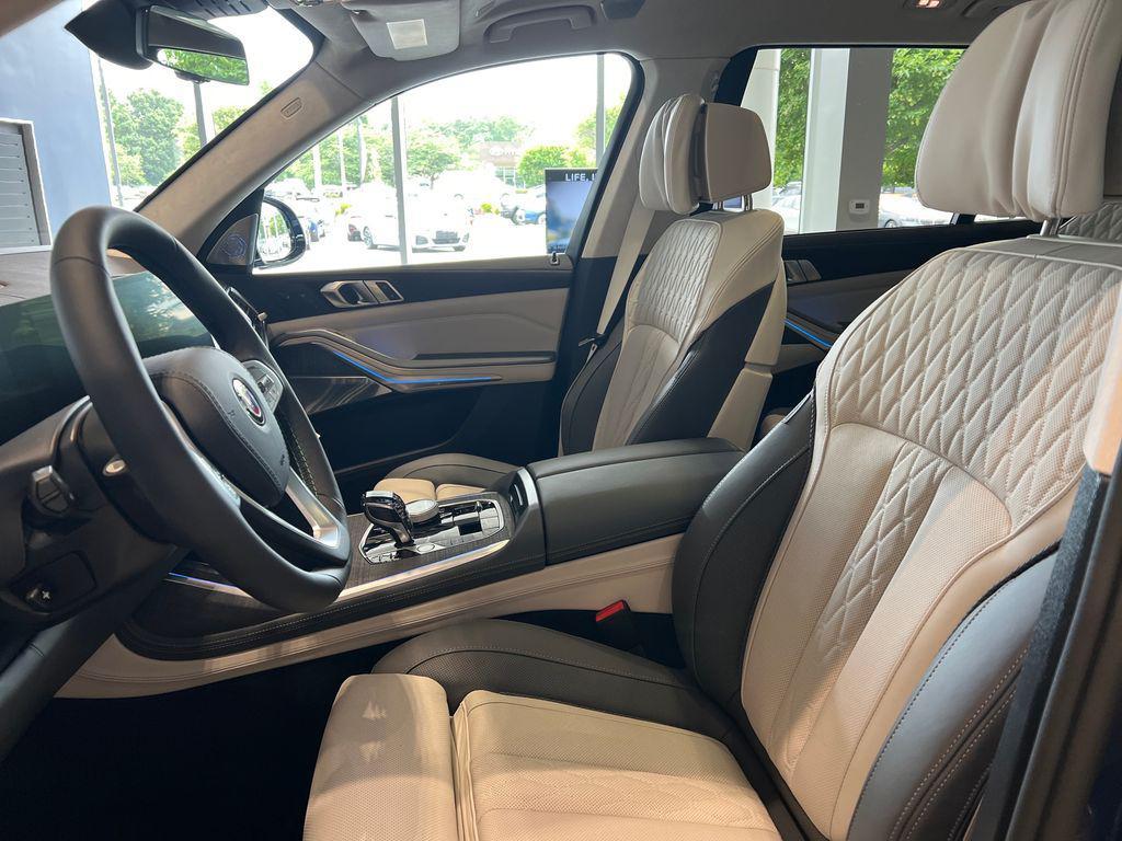 new 2026 BMW ALPINA XB7 car, priced at $164,199