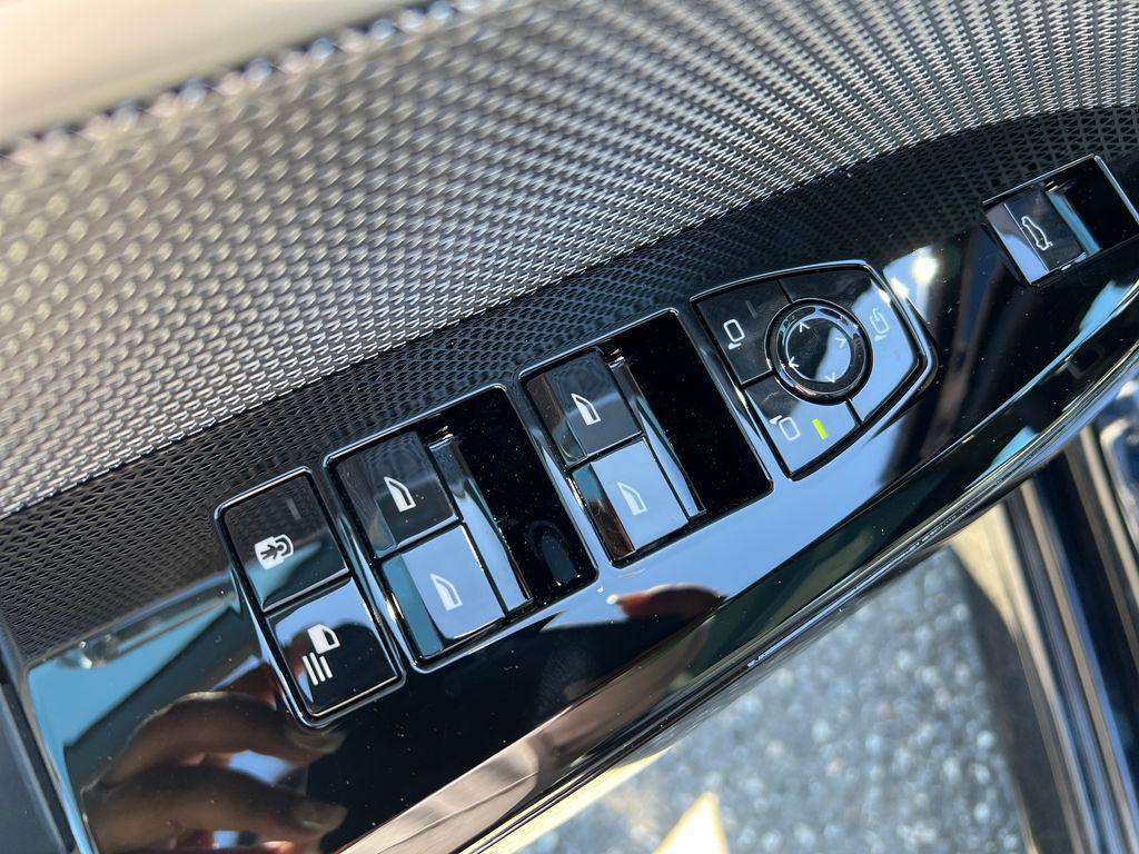 new 2026 BMW i7 car, priced at $123,115