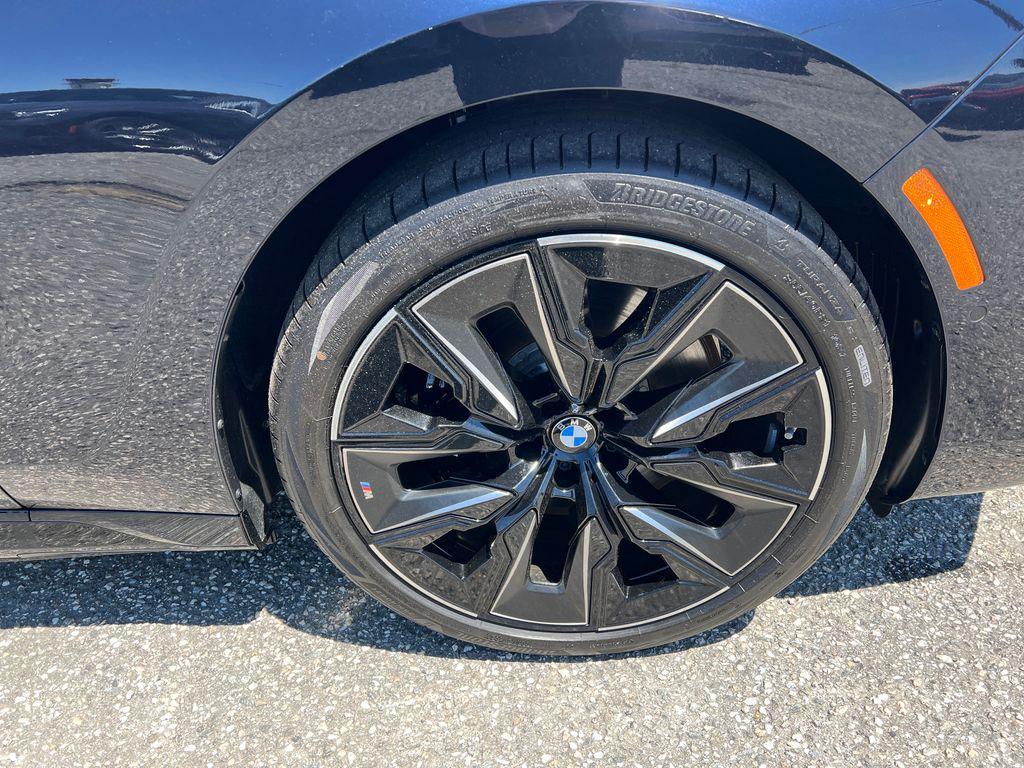 new 2026 BMW i7 car, priced at $123,115