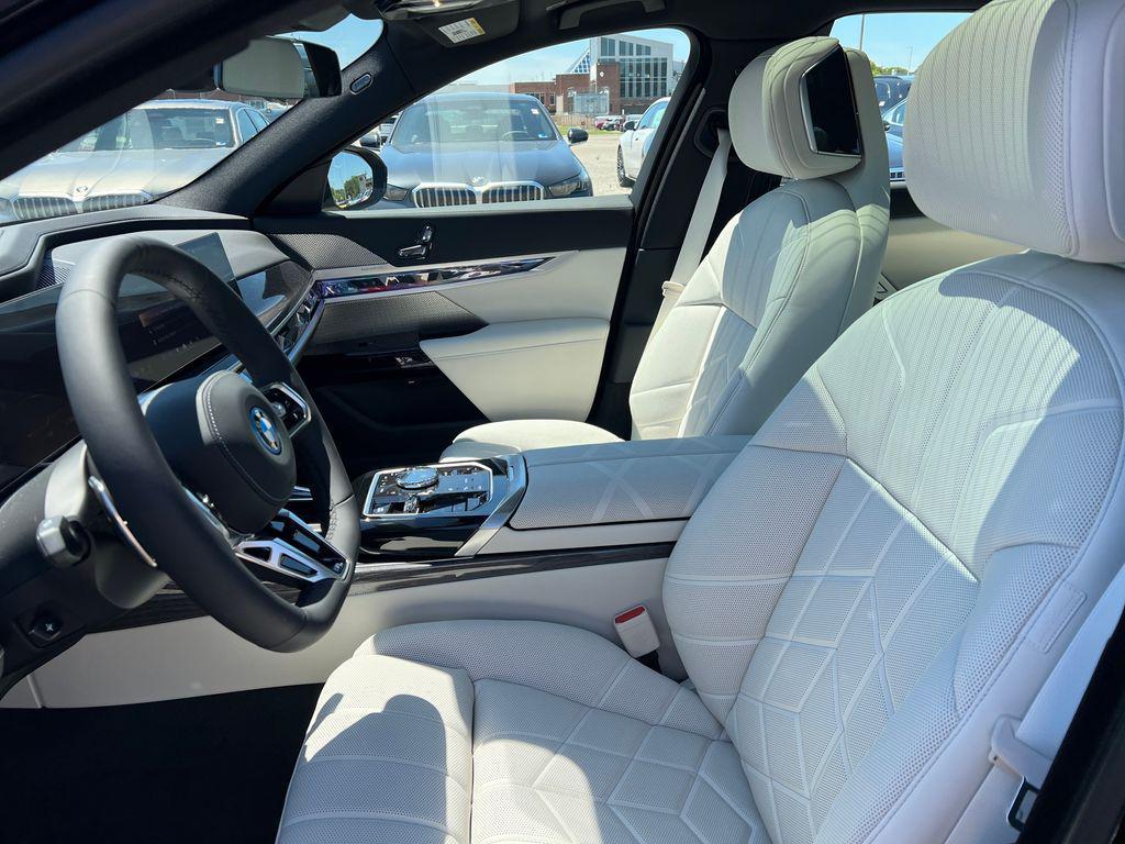 new 2026 BMW i7 car, priced at $123,115