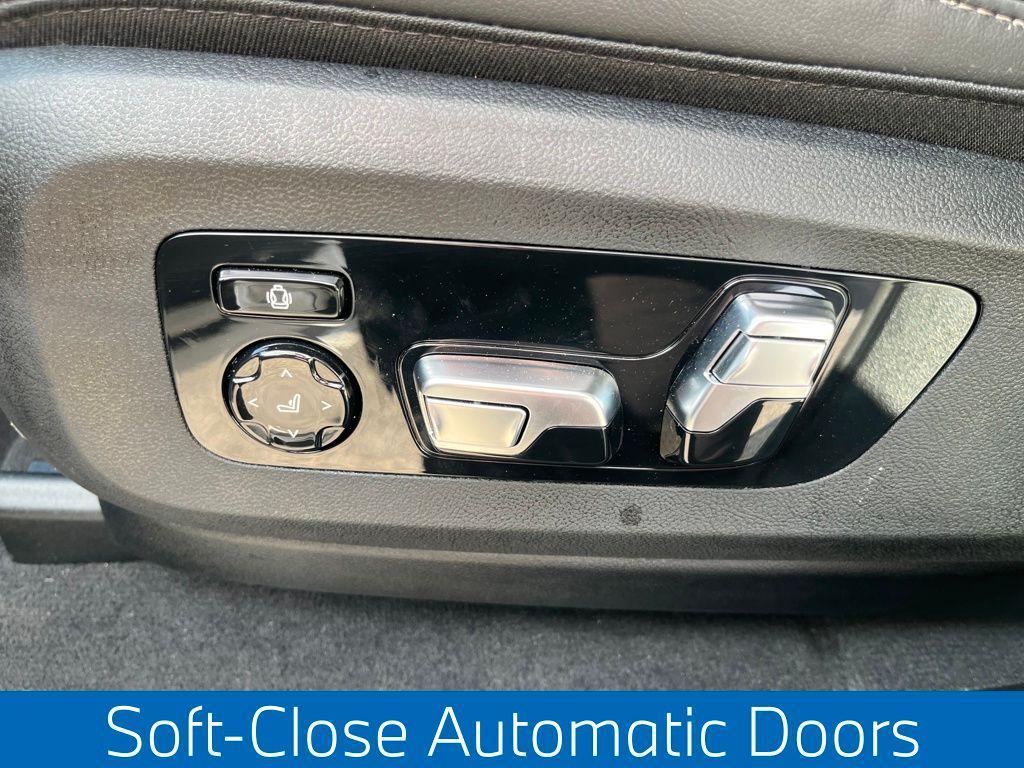 used 2026 BMW X7 car, priced at $93,785