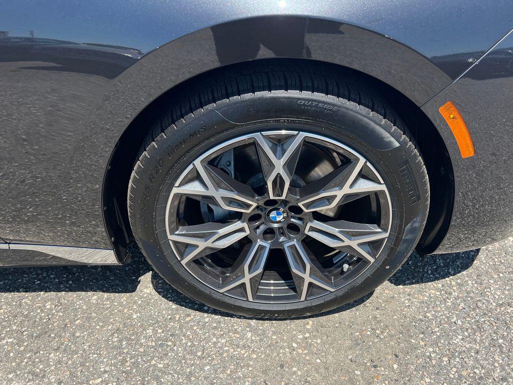 new 2026 BMW i7 car, priced at $111,300