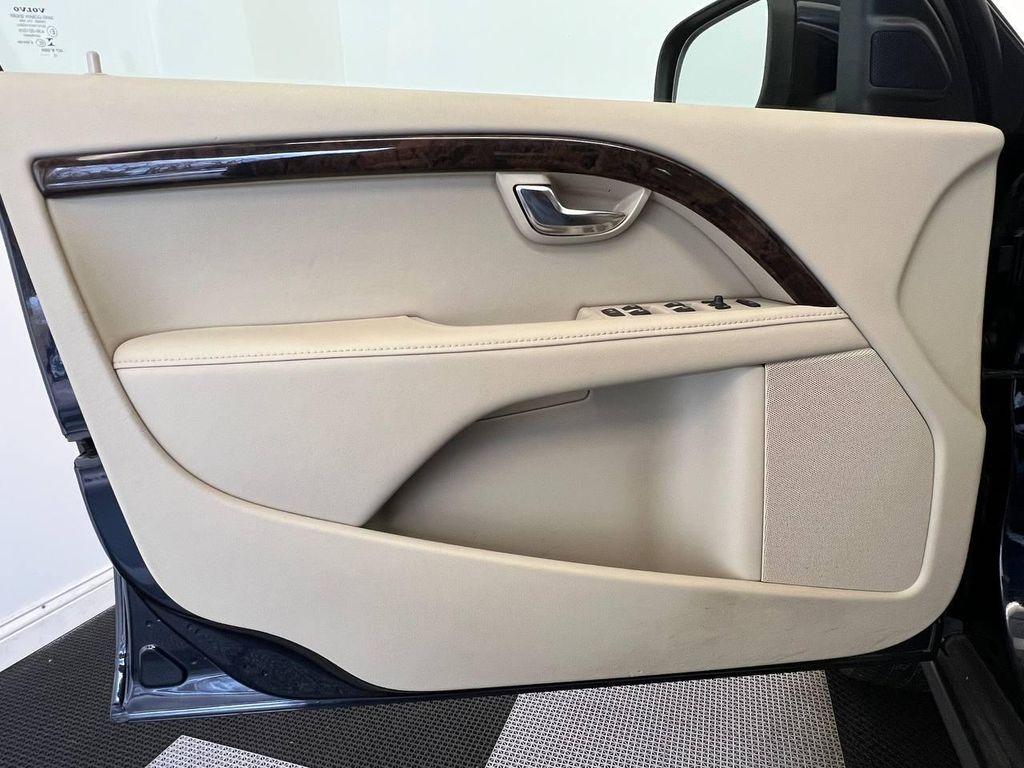 used 2016 Volvo XC70 car, priced at $11,550