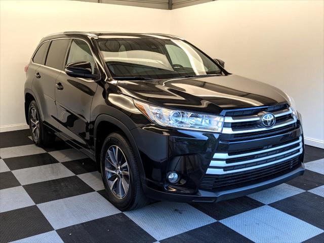 used 2017 Toyota Highlander car