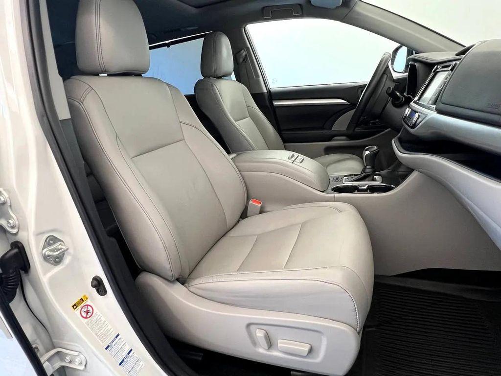 used 2019 Toyota Highlander car, priced at $20,900