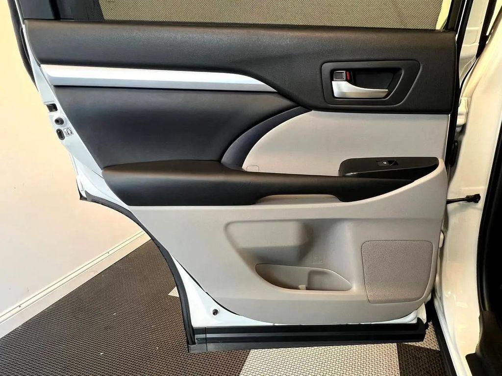 used 2019 Toyota Highlander car, priced at $20,900