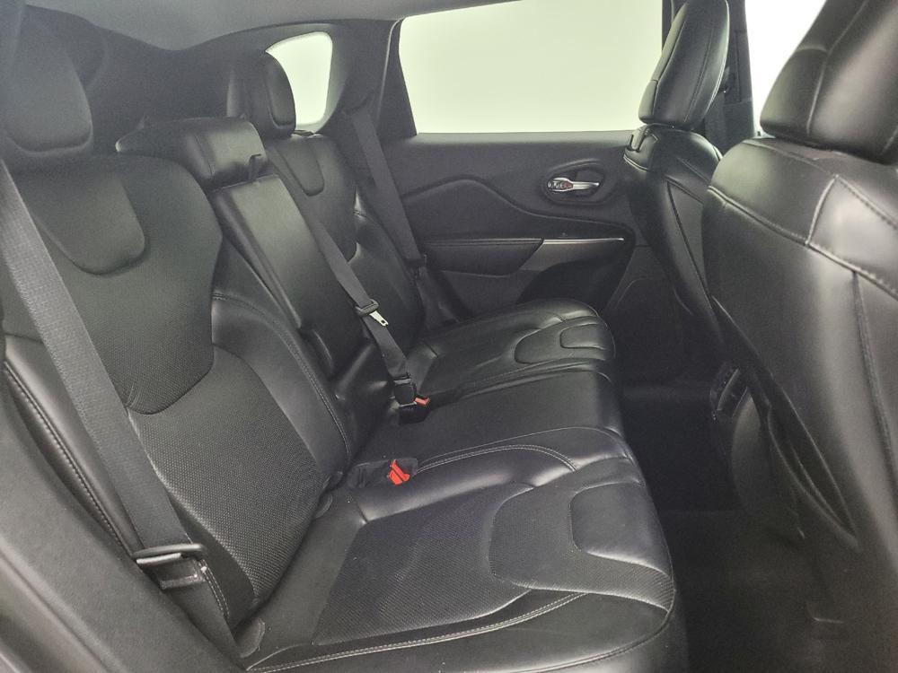 used 2020 Jeep Cherokee car, priced at $16,295