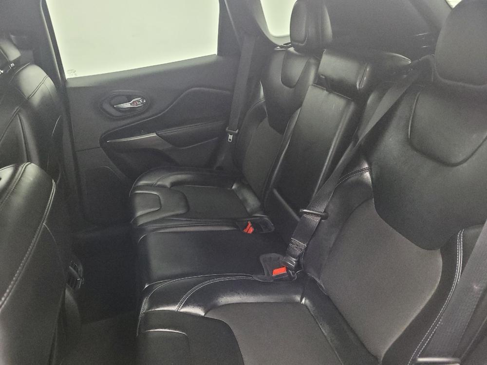 used 2020 Jeep Cherokee car, priced at $16,495