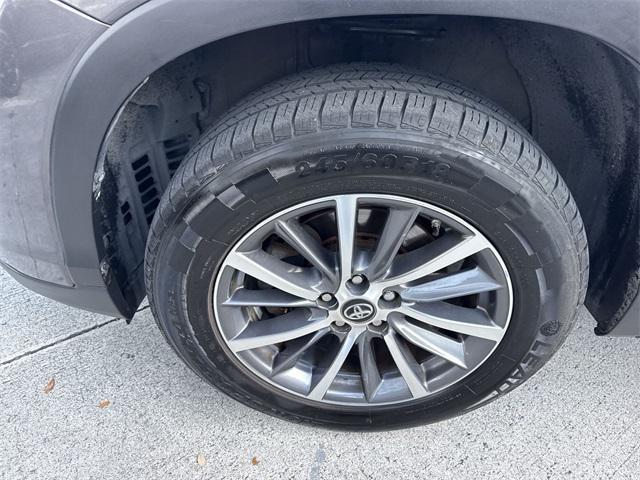 used 2019 Toyota Highlander car, priced at $21,298