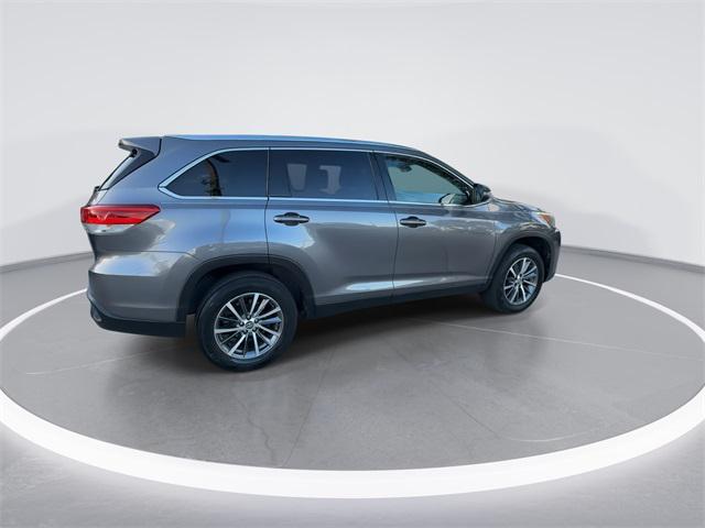 used 2019 Toyota Highlander car, priced at $21,298