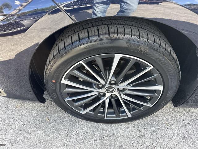 used 2024 Lexus ES 350 car, priced at $37,698