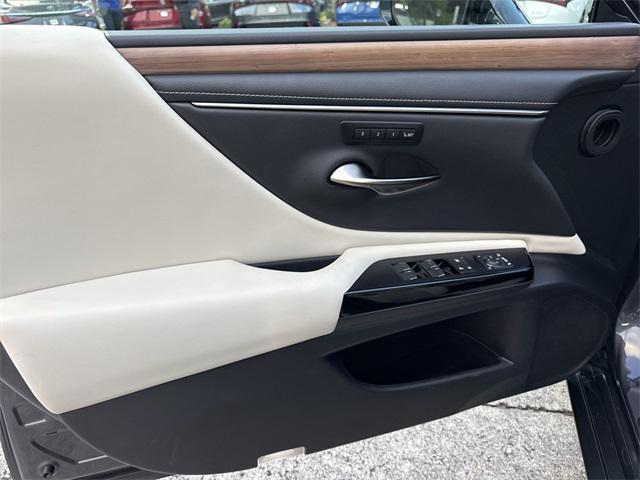 used 2023 Lexus ES 250 car, priced at $34,898