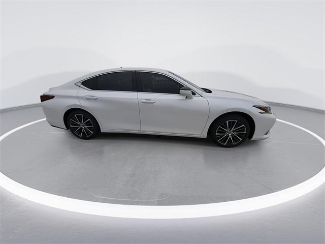 new 2025 Lexus ES 350 car, priced at $48,354