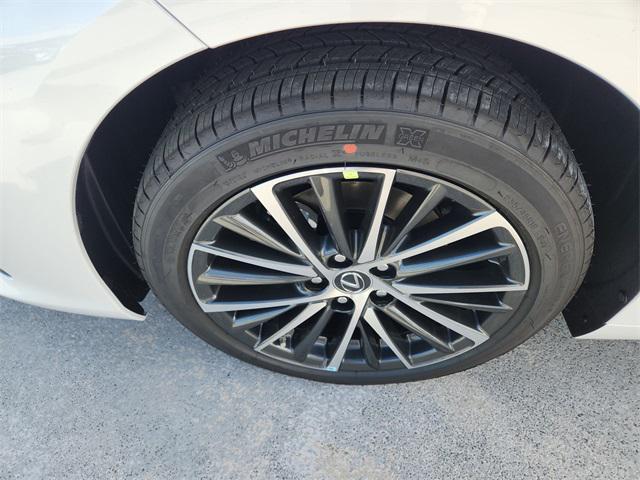 new 2025 Lexus ES 350 car, priced at $49,675