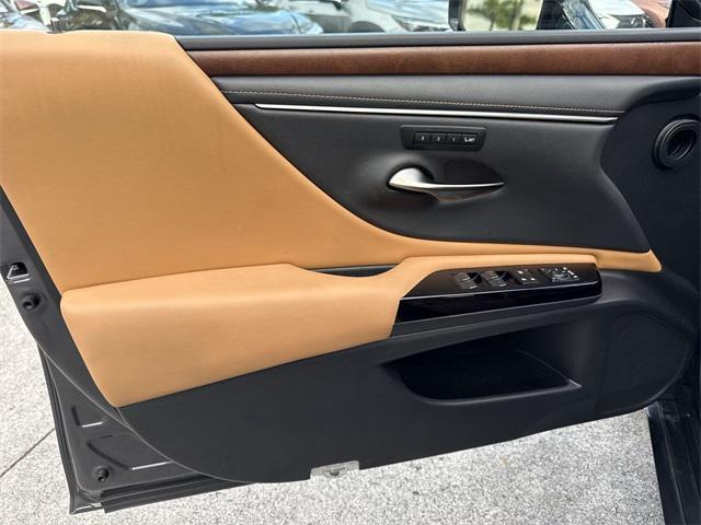 used 2023 Lexus ES 350 car, priced at $34,550