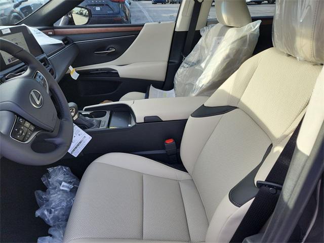 new 2025 Lexus ES 350 car, priced at $48,665