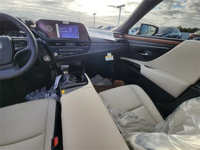 new 2025 Lexus ES 350 car, priced at $48,665