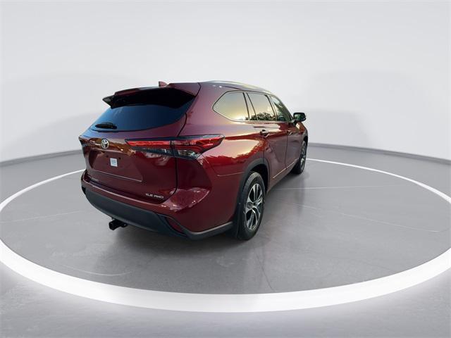 used 2021 Toyota Highlander car, priced at $27,898