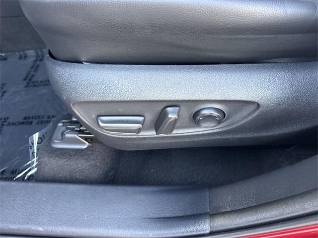 used 2021 Toyota Highlander car, priced at $27,898