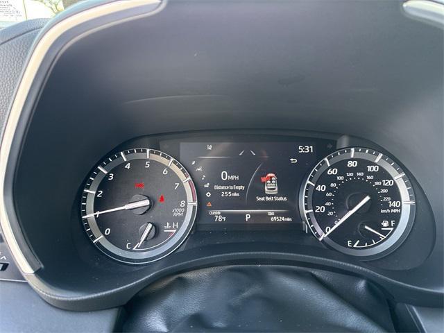 used 2021 Toyota Highlander car, priced at $27,898