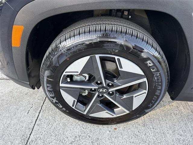 used 2025 Hyundai TUCSON Hybrid car, priced at $30,450