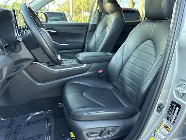 used 2022 Toyota Highlander car, priced at $27,798