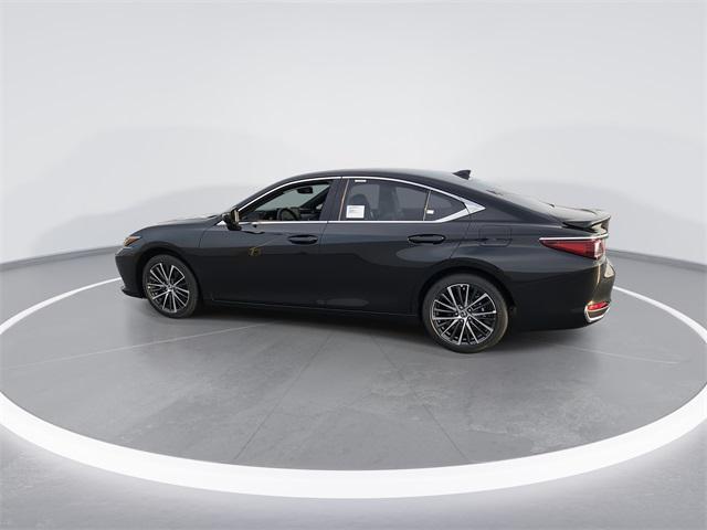 new 2025 Lexus ES 300h car, priced at $50,914