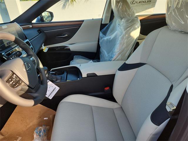 new 2025 Lexus ES 350 car, priced at $47,854