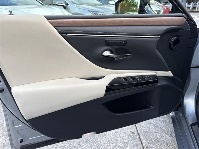 used 2023 Lexus ES 350 car, priced at $35,798
