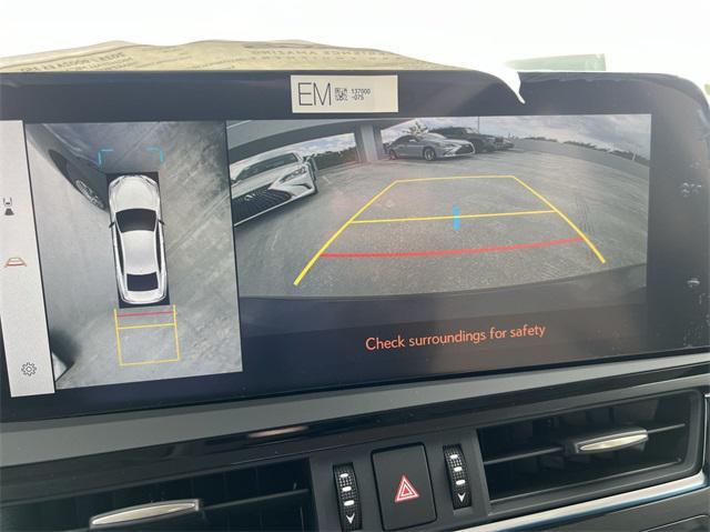 new 2025 Lexus ES 350 car, priced at $52,514