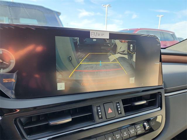 new 2025 Lexus ES 350 car, priced at $49,194