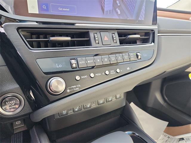 new 2025 Lexus ES 350 car, priced at $49,194