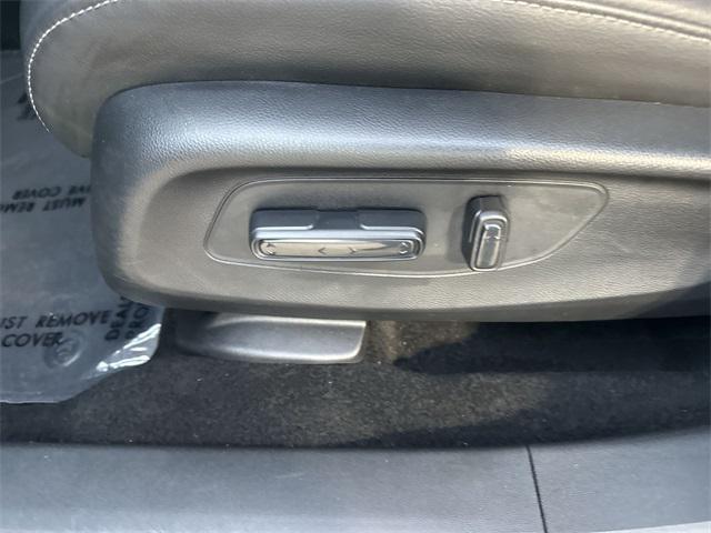 used 2025 Honda HR-V car, priced at $25,998