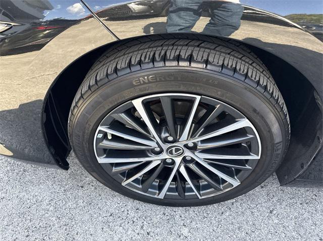 used 2022 Lexus ES 350 car, priced at $35,498