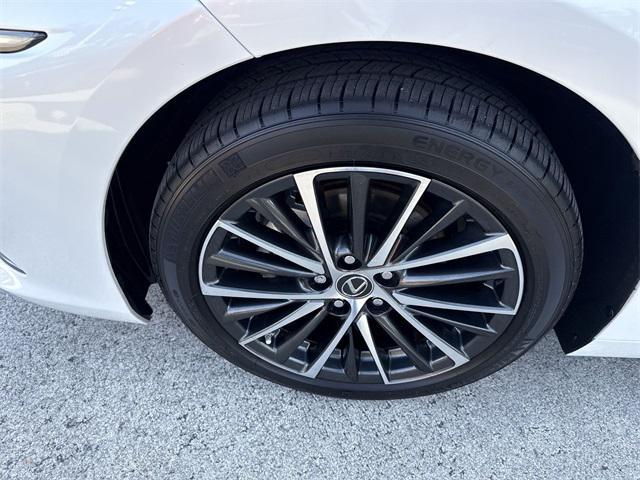used 2024 Lexus ES 350 car